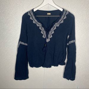 Hollister Boho Embroidered Top Size Medium